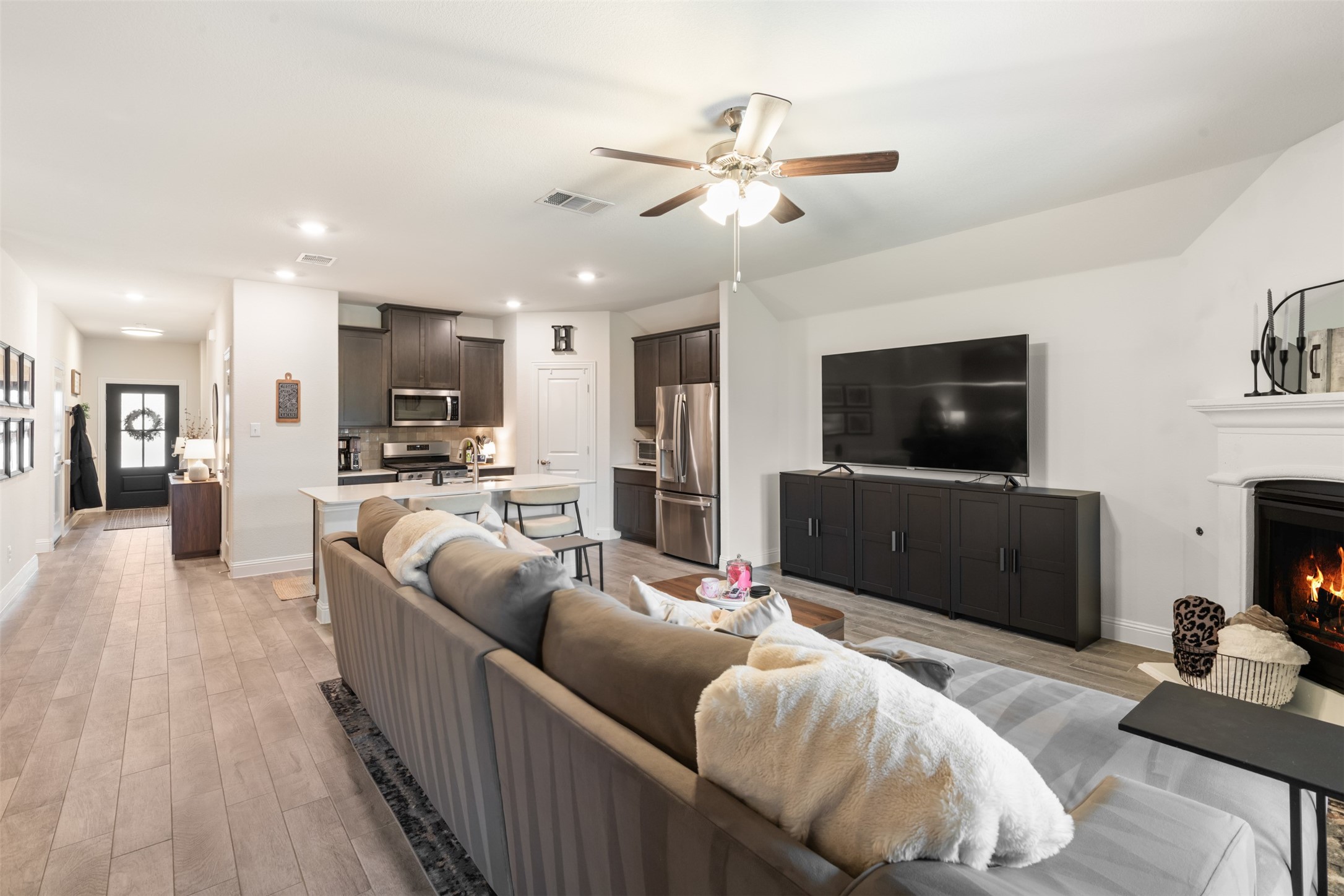 11028 Los Alamos Drive