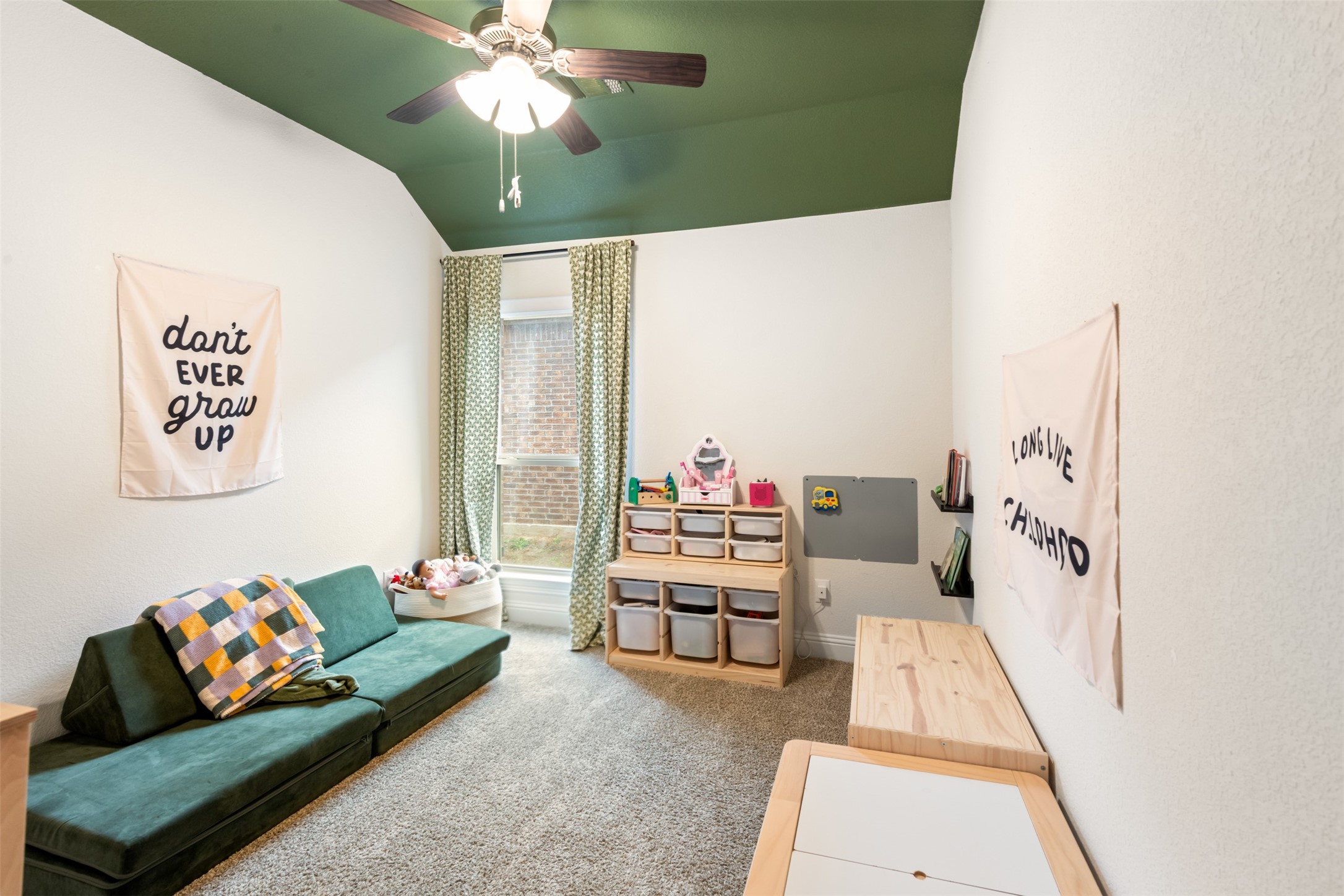 11028 Los Alamos Drive