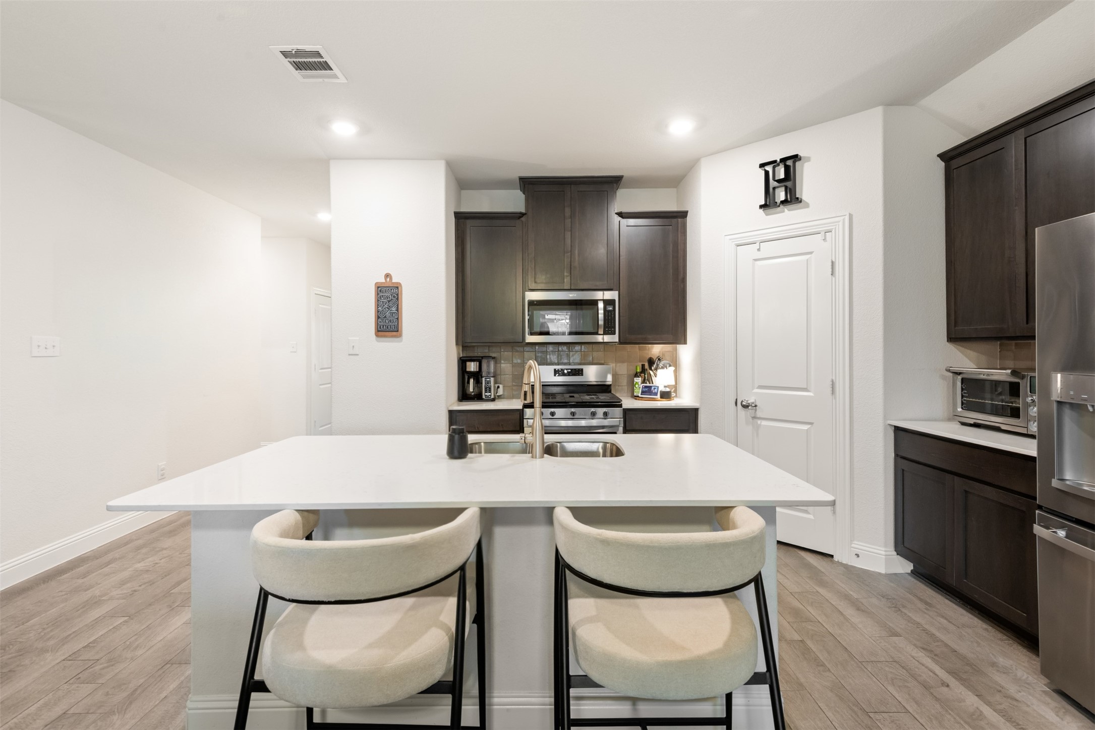 11028 Los Alamos Drive