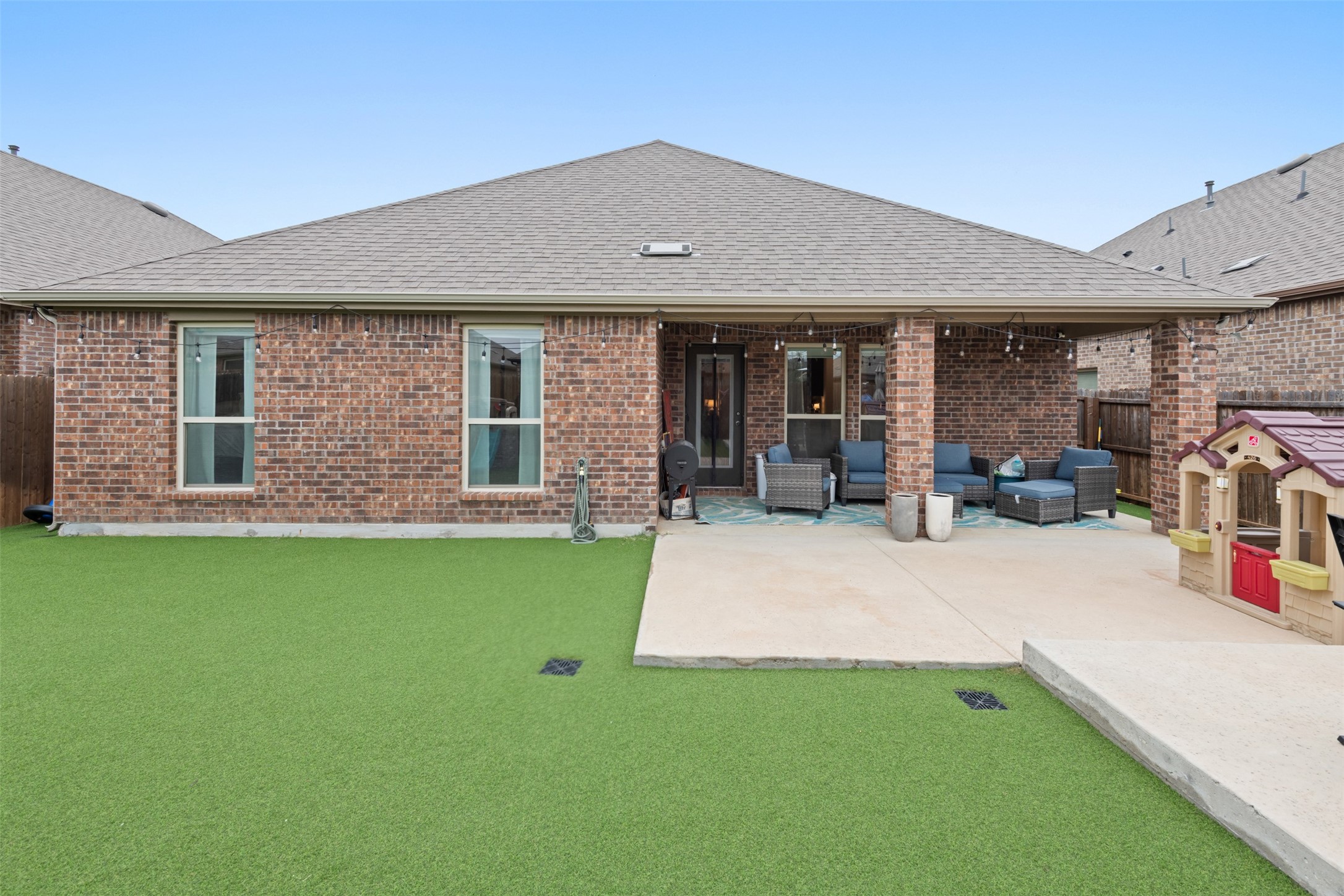 11028 Los Alamos Drive