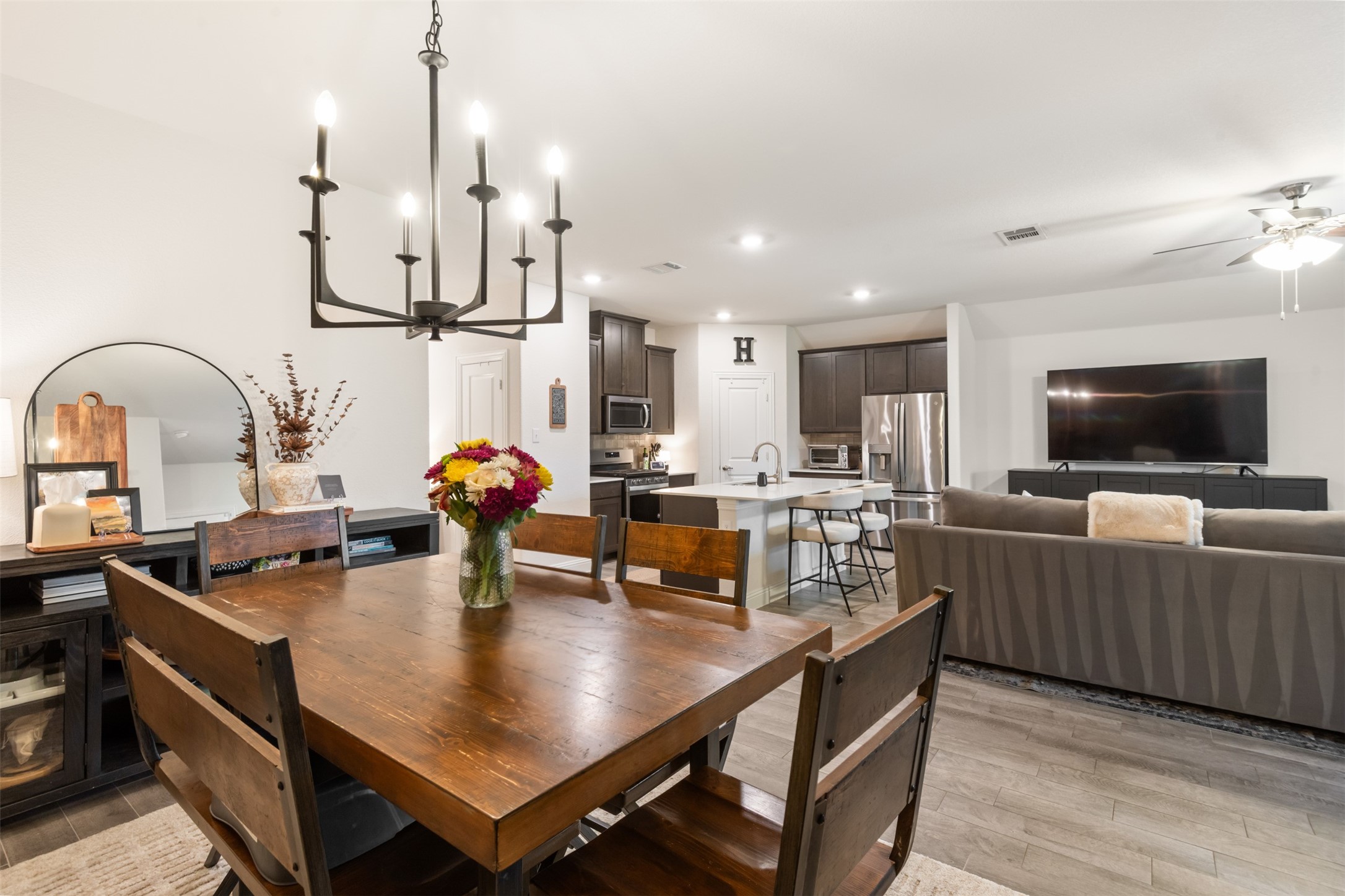 11028 Los Alamos Drive