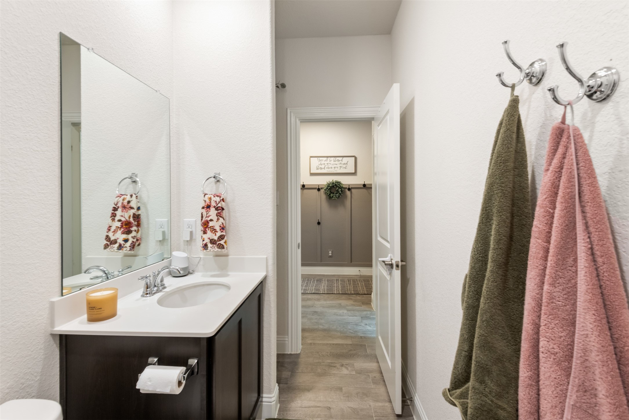 11028 Los Alamos Drive