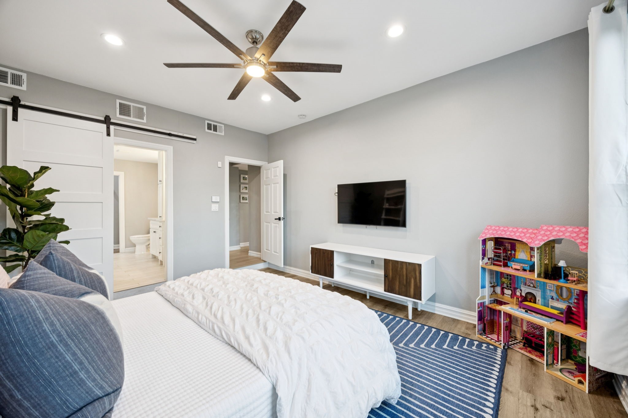 7018 Blackwood Drive