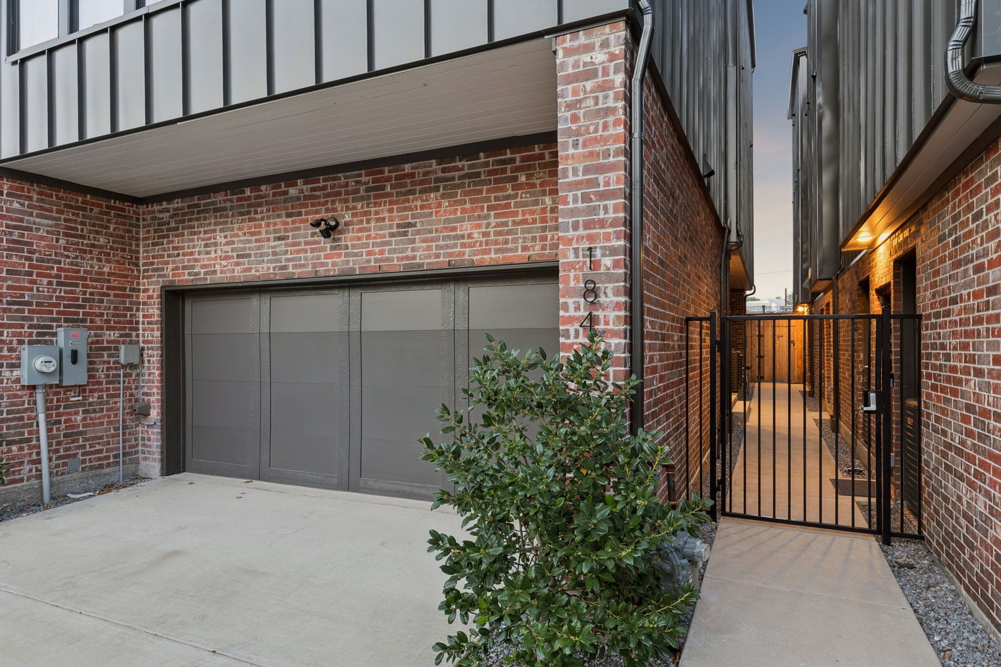 1844 Mecca Street
