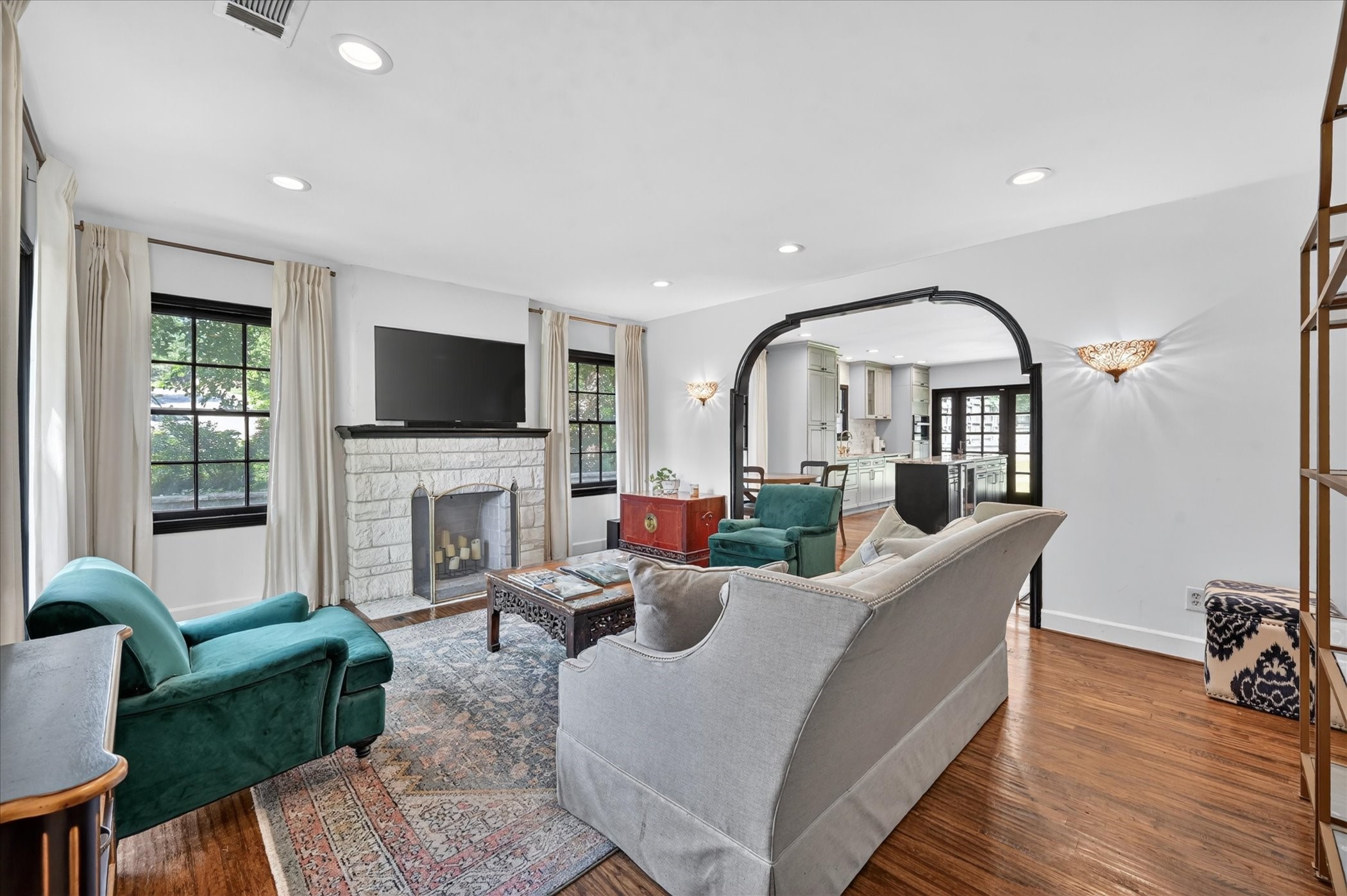 304 Appian Way