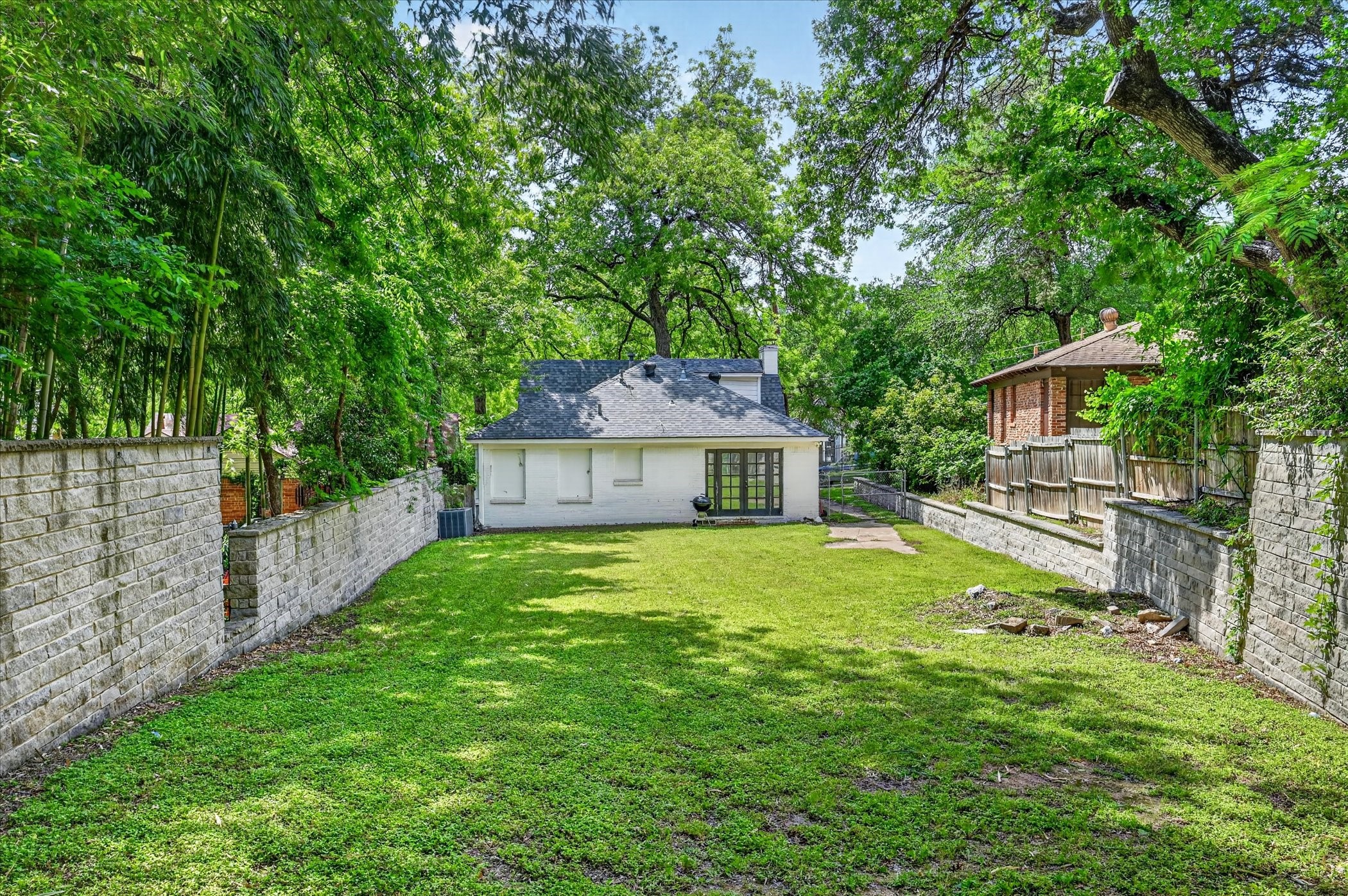 304 Appian Way