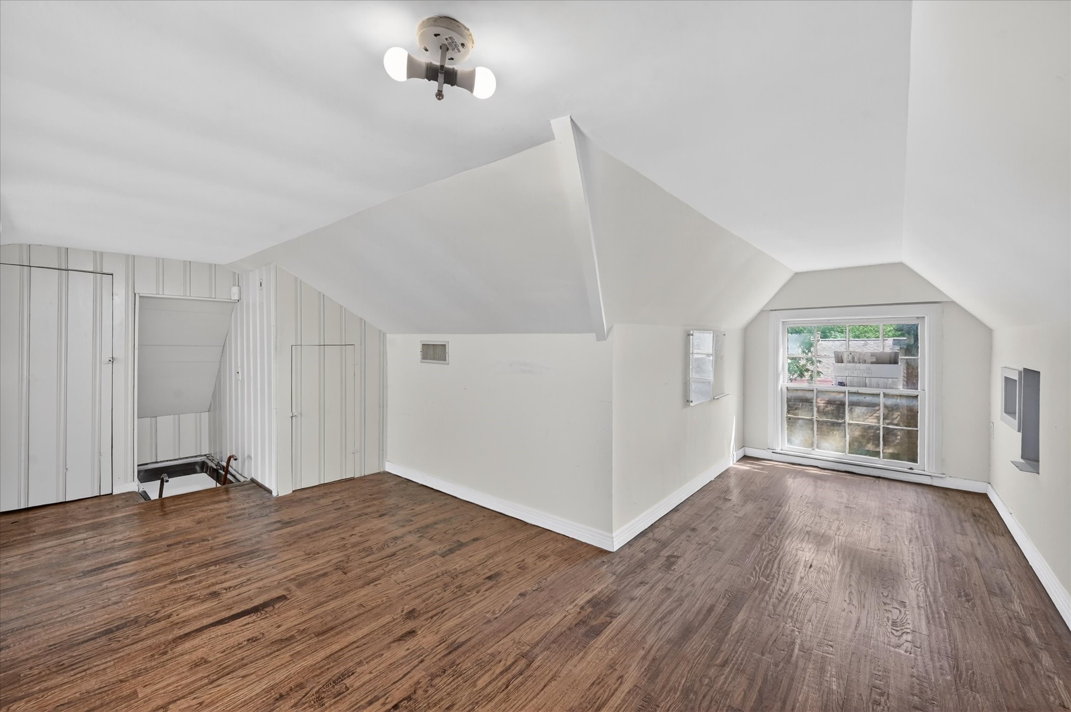 304 Appian Way