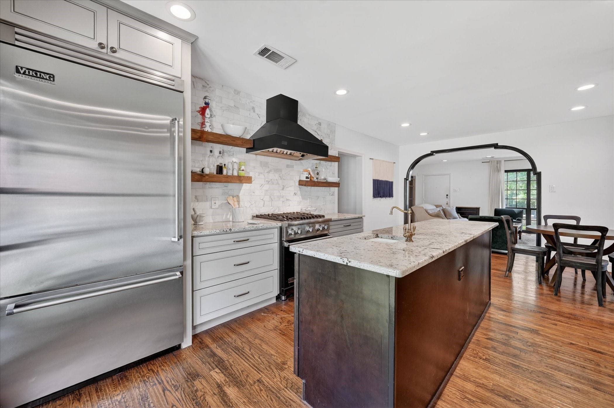 304 Appian Way