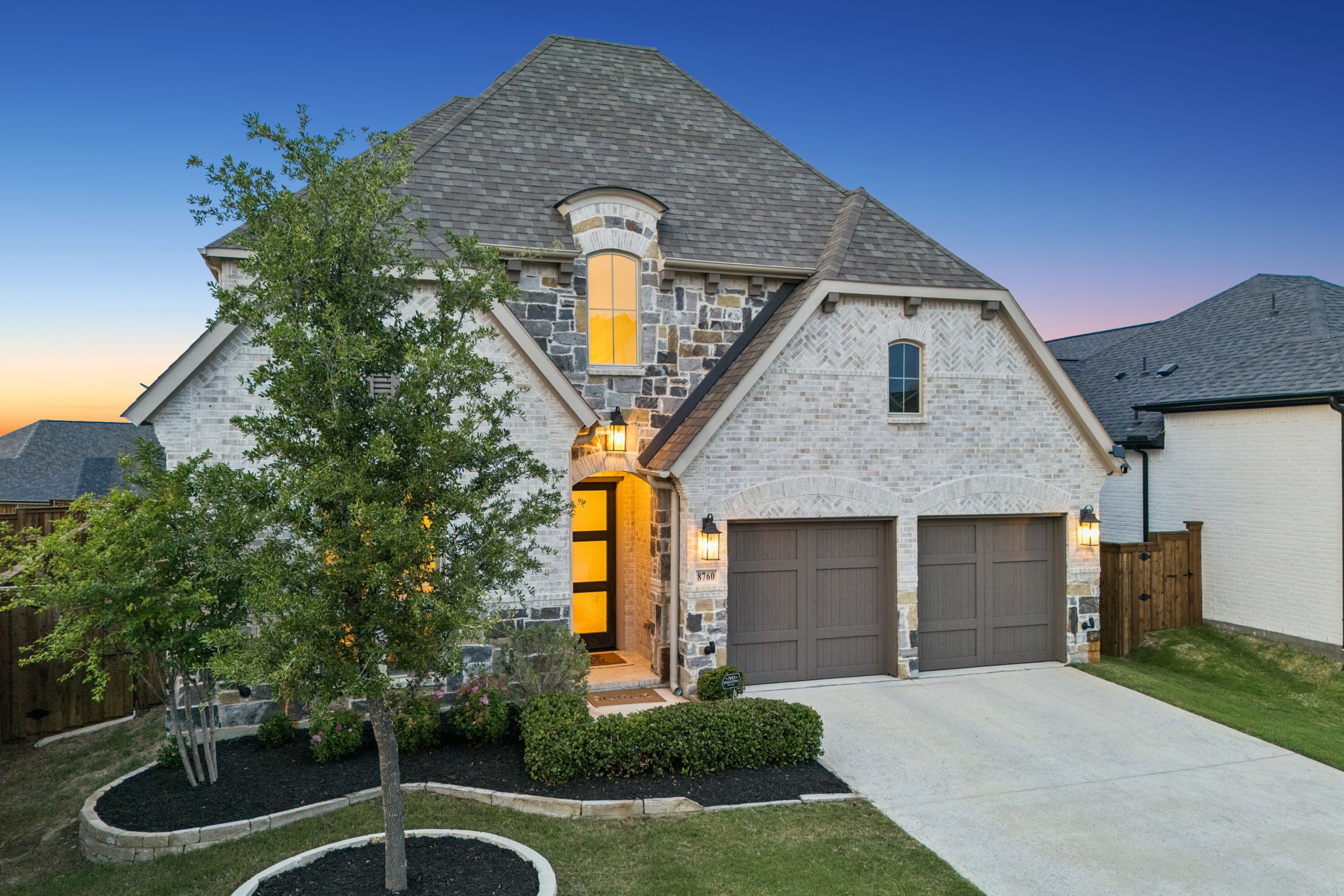 8760 Scottys Lake Lane
