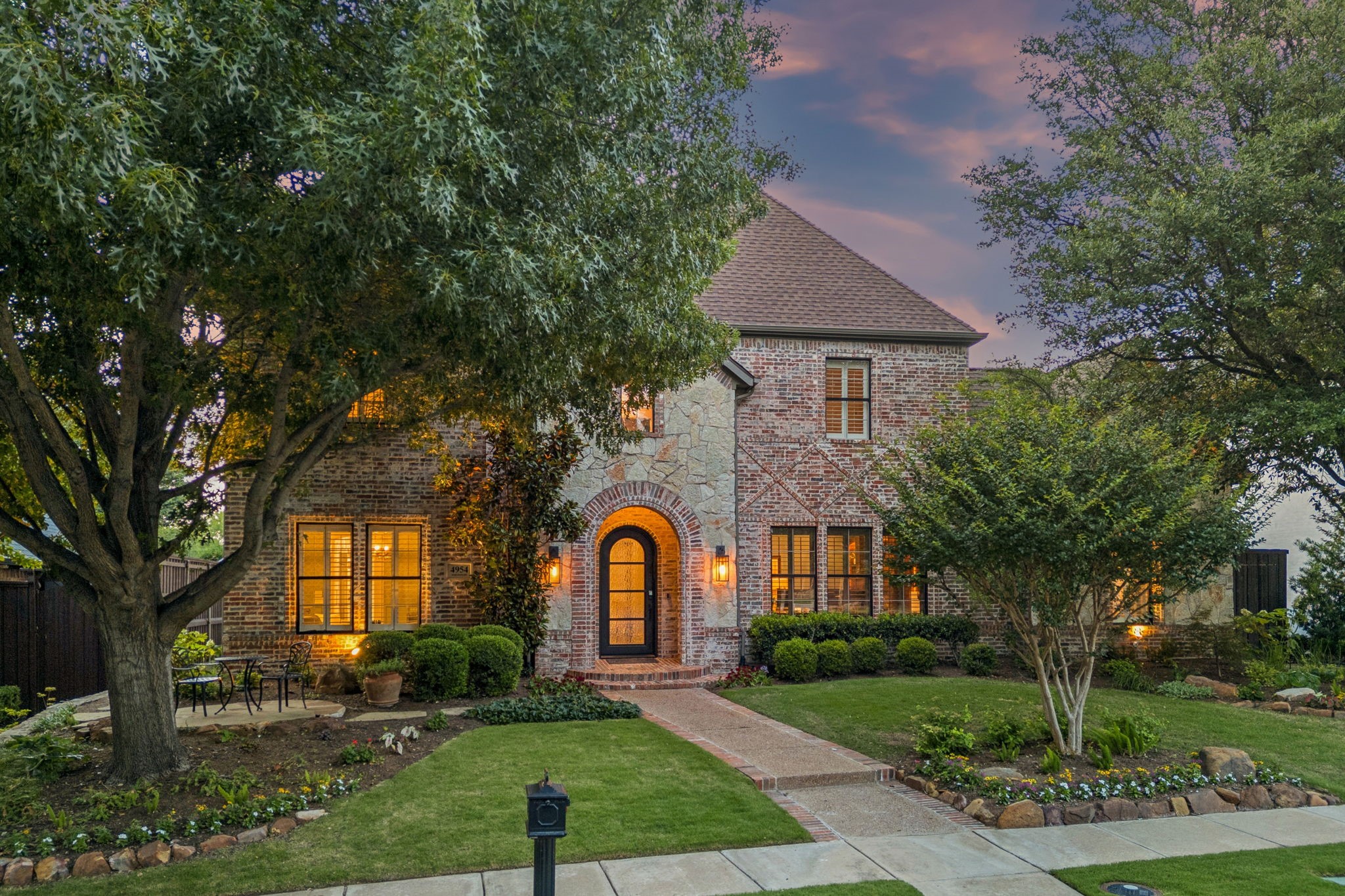 4954 Northshore Drive