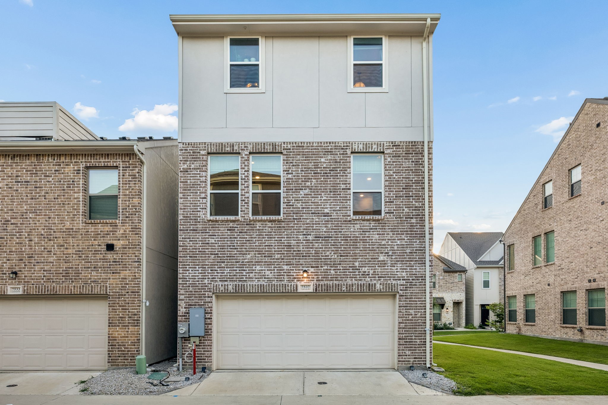 7537 Laburnam Road