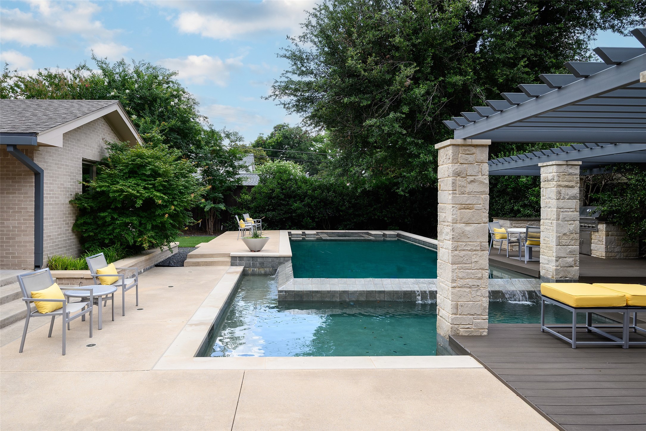 6826 Colfax Drive