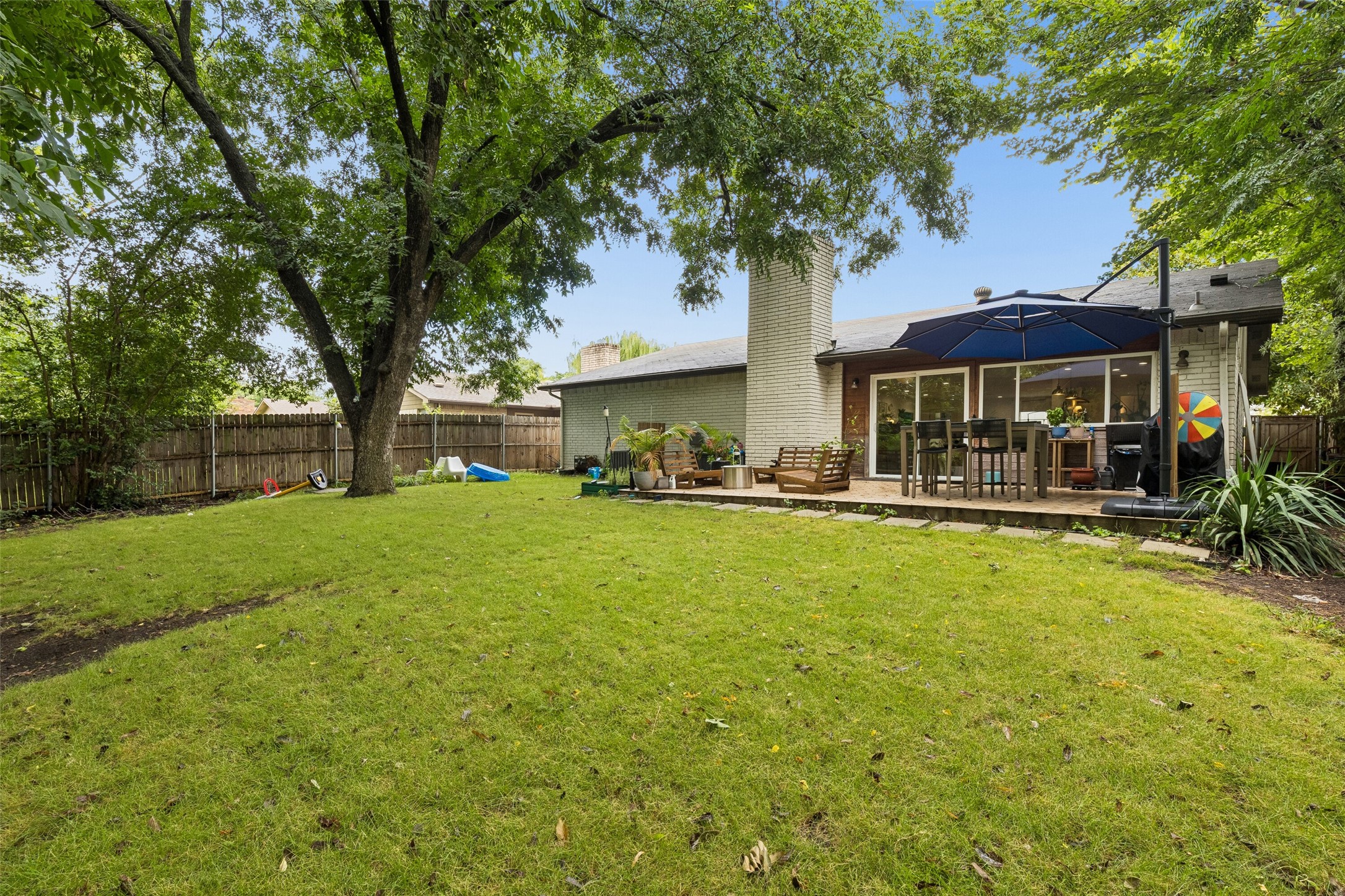 3818 Ruidosa Avenue