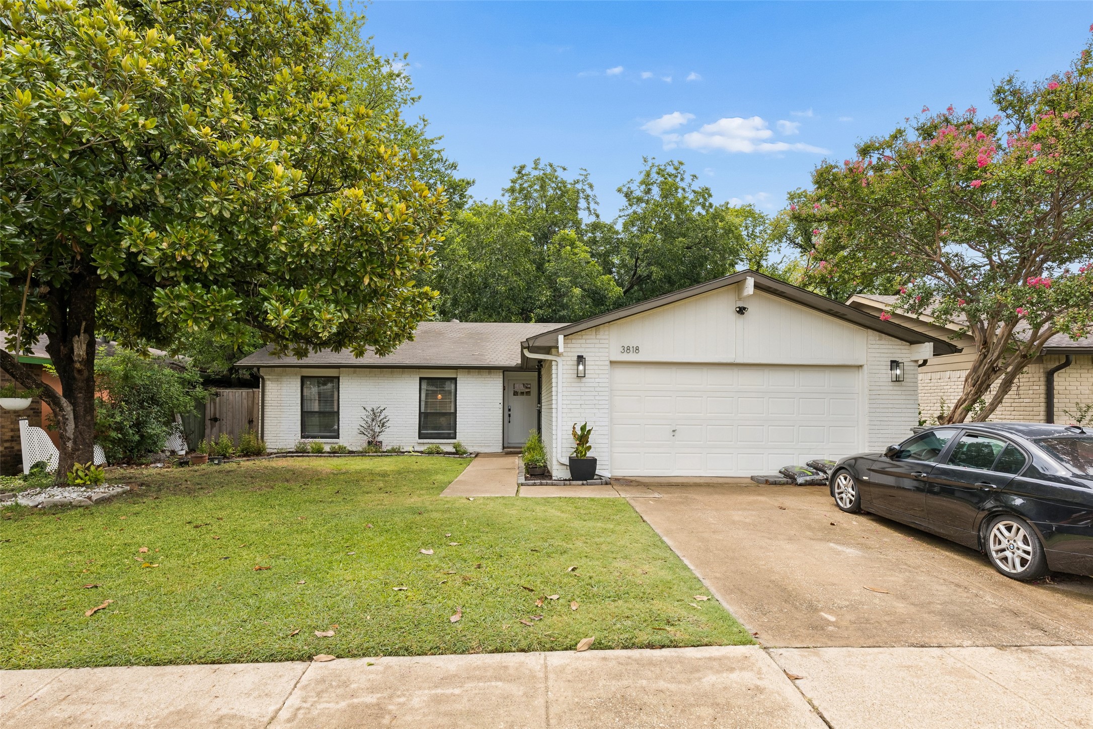 3818 Ruidosa Avenue
