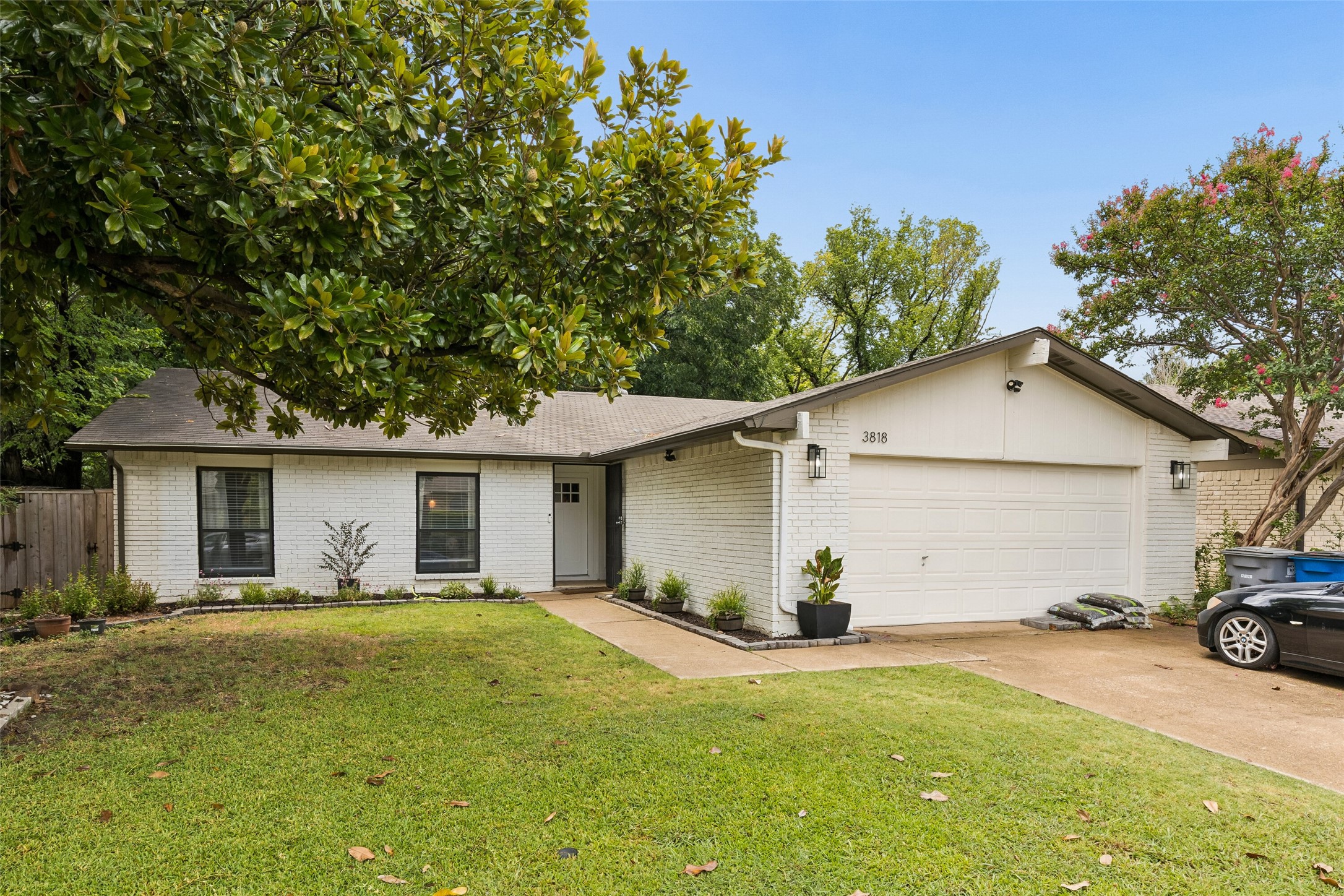 3818 Ruidosa Avenue