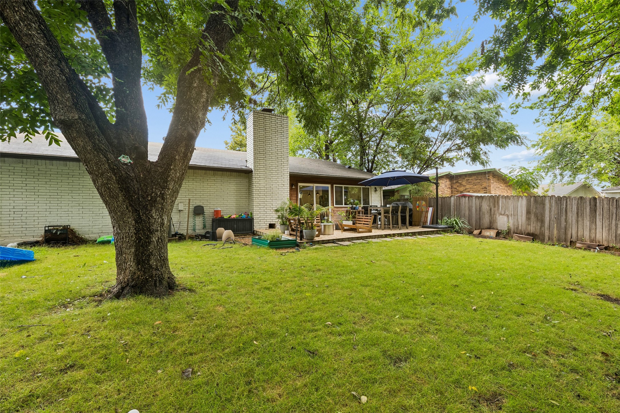 3818 Ruidosa Avenue