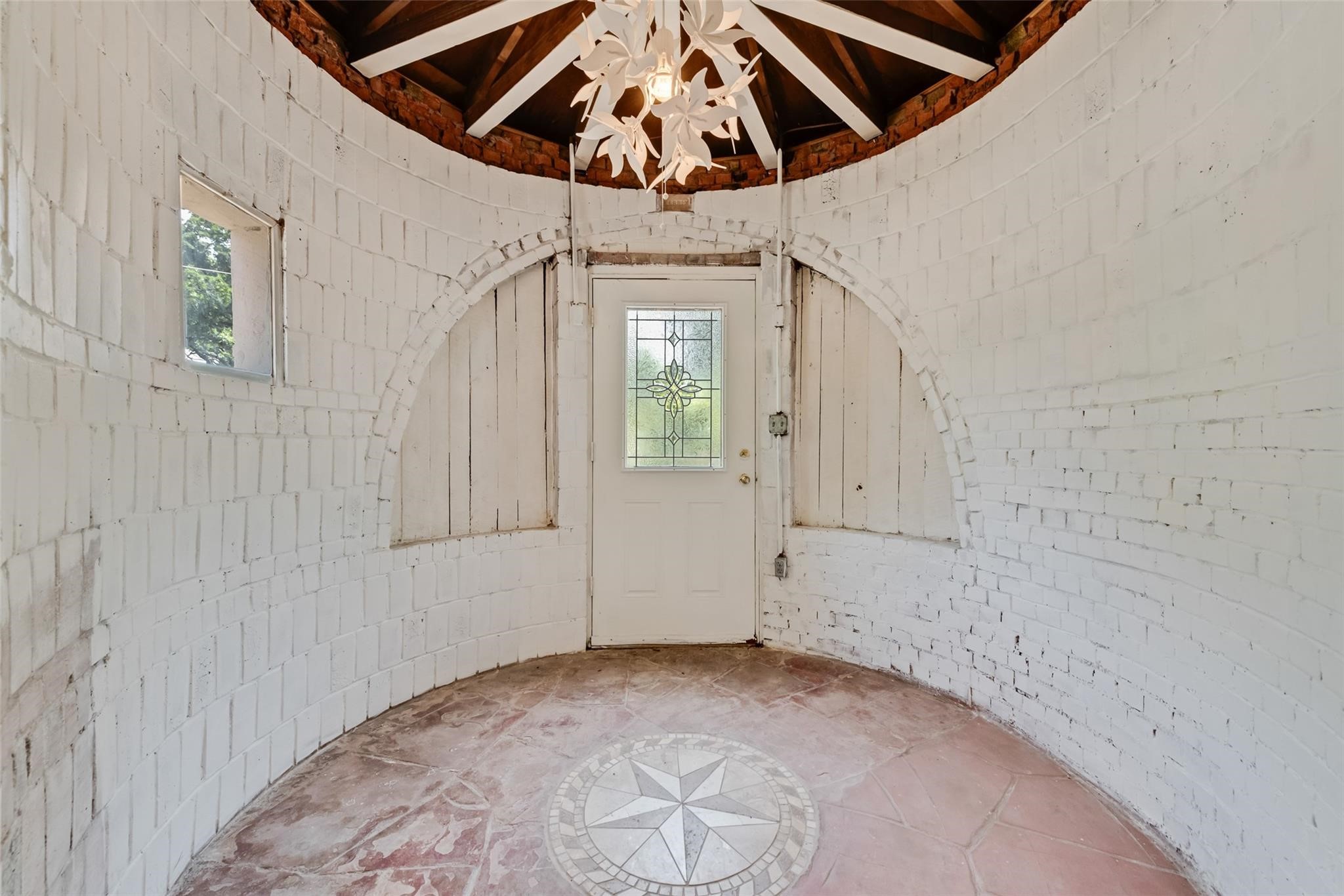 501 Lakeshore Road