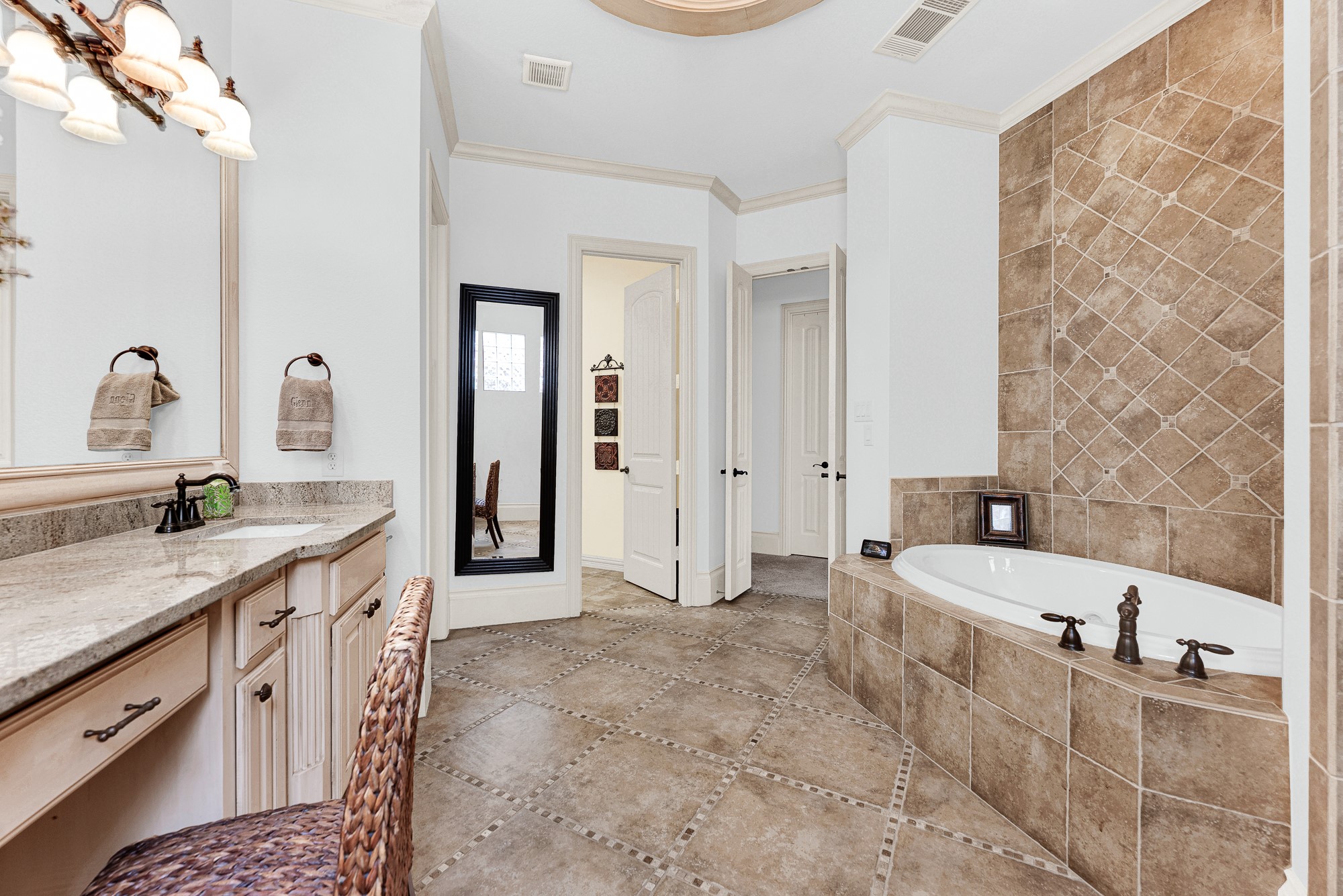 7032 PORTOBELLO Drive