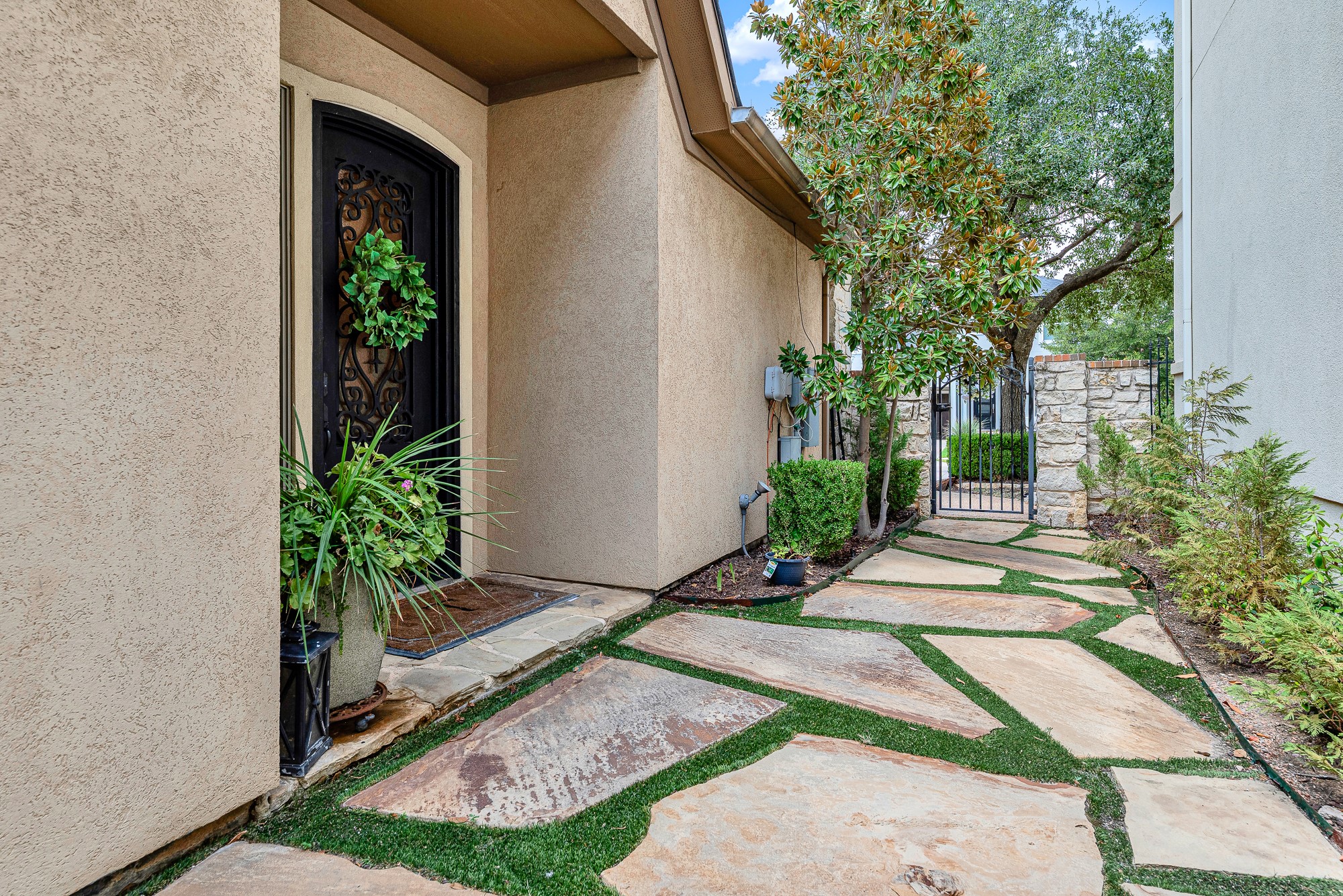 7032 PORTOBELLO Drive