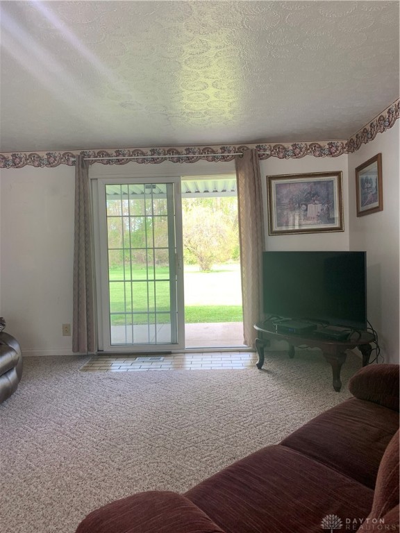 443 W Carpenter Drive