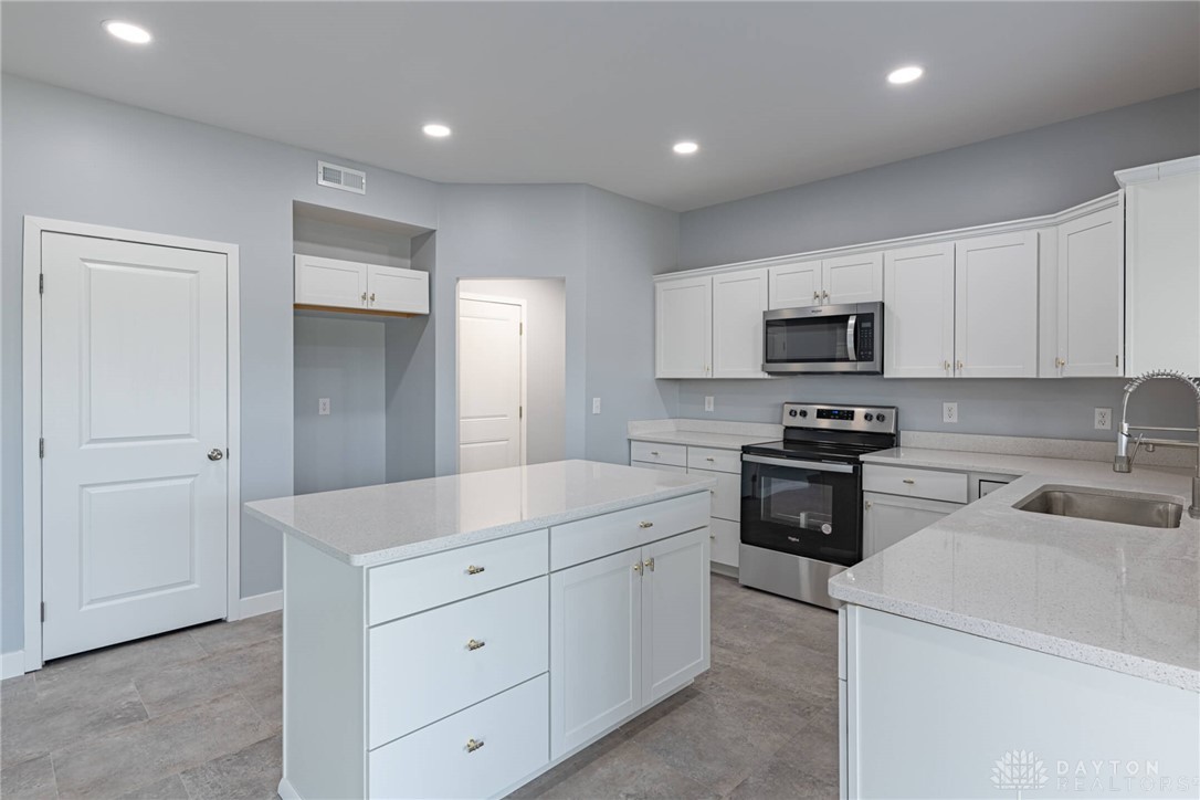 2818 Ridge View Court