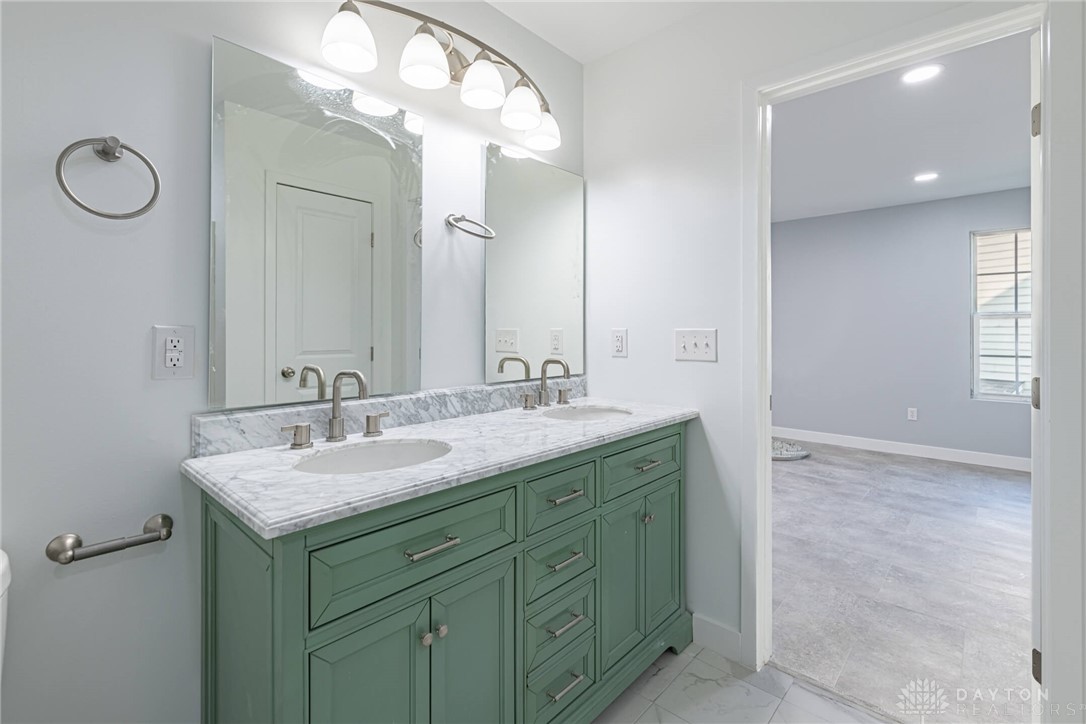 2818 Ridge View Court