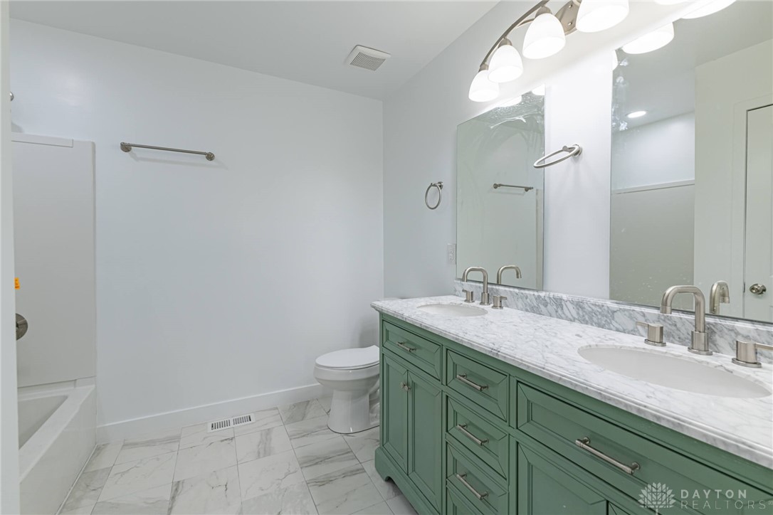 2818 Ridge View Court