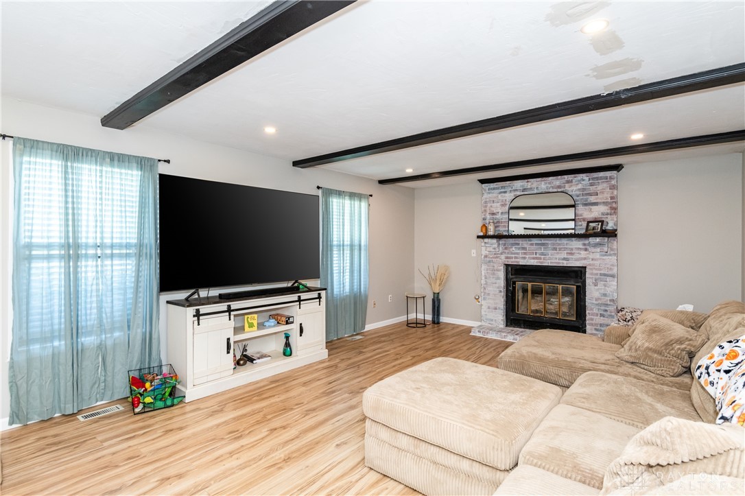 2301 Hunterglen Court