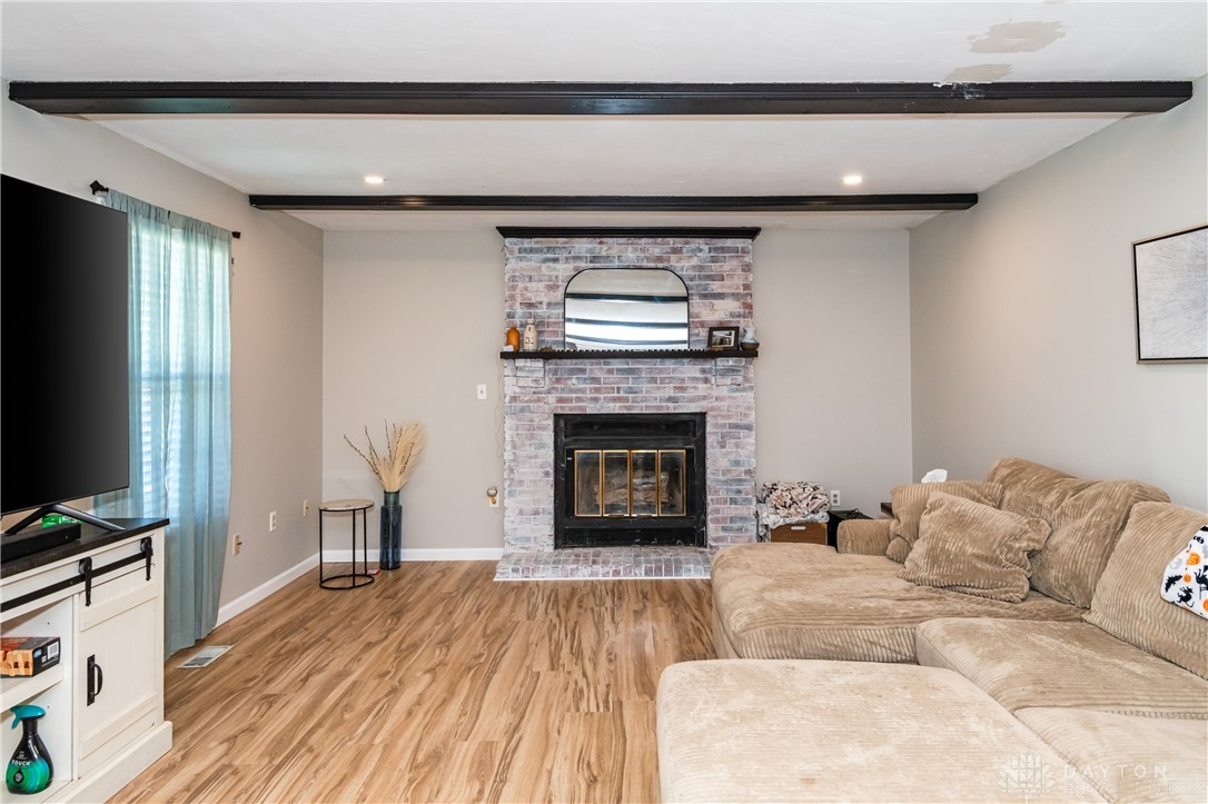 2301 Hunterglen Court