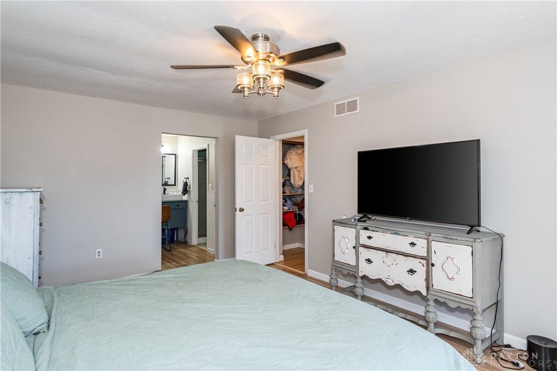 2301 Hunterglen Court