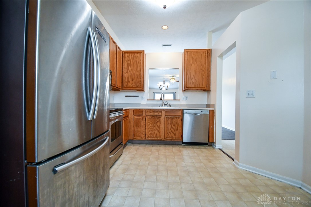 1452 Glenn Abbey Drive