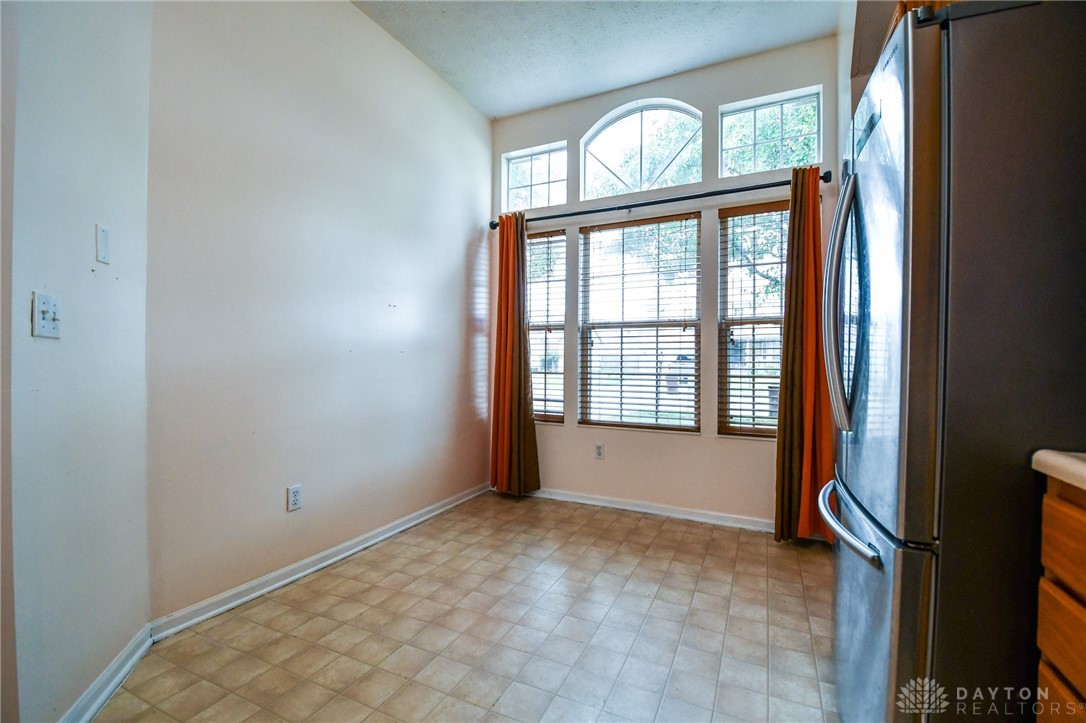 1452 Glenn Abbey Drive