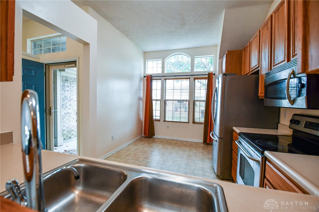 1452 Glenn Abbey Drive