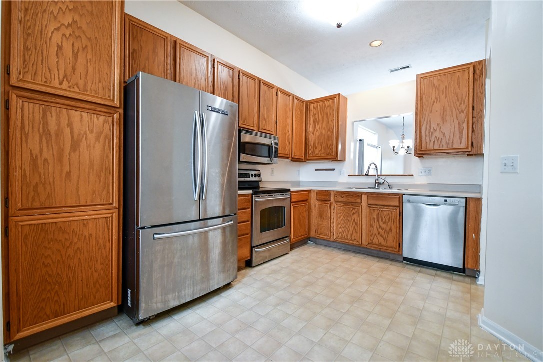 1452 Glenn Abbey Drive