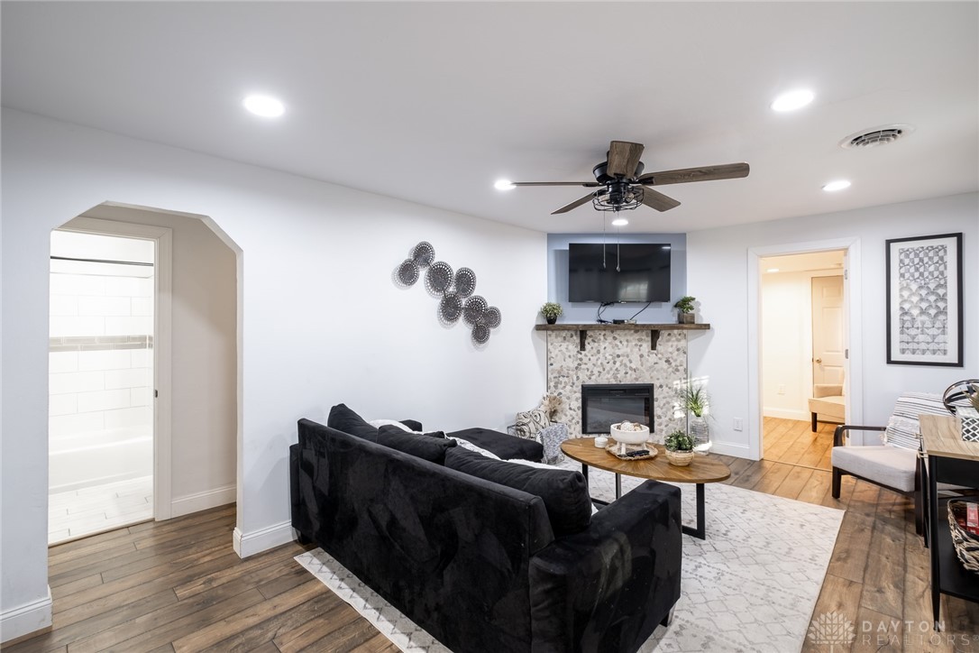 1885 W Skyview Drive