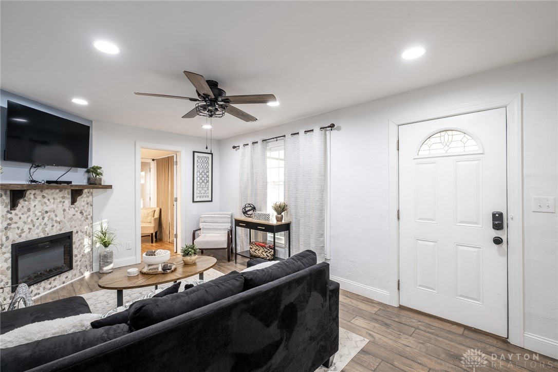 1885 W Skyview Drive