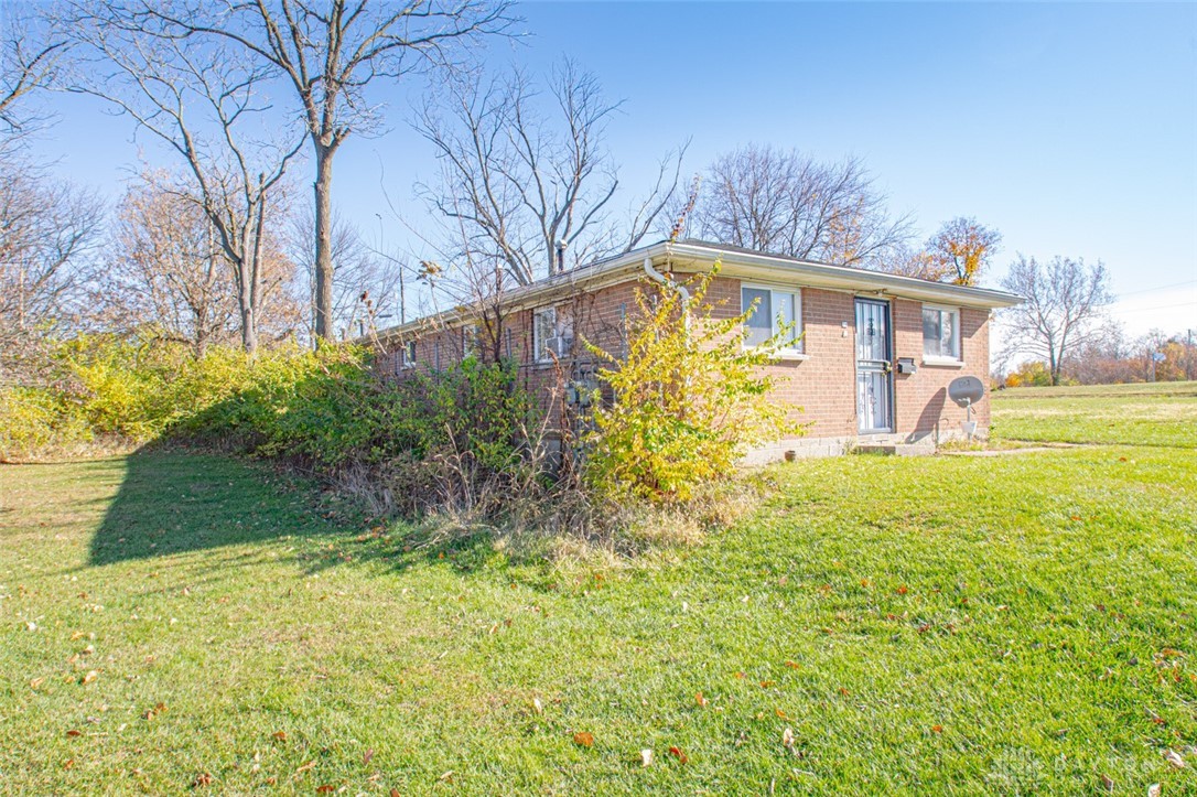 34 S Hatfield Street