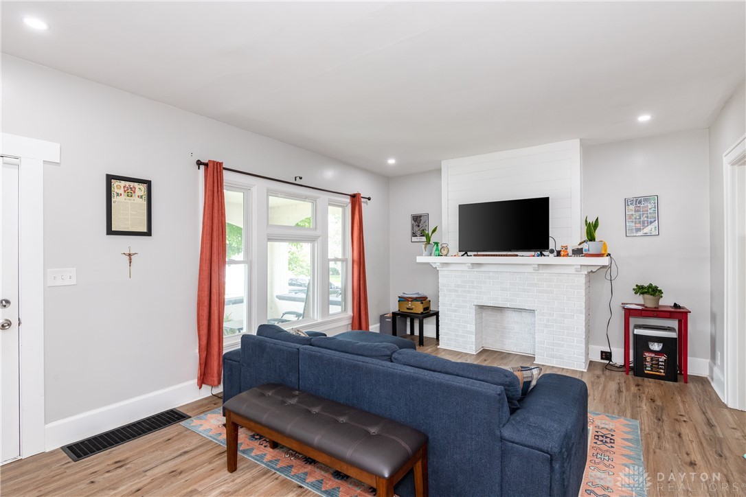 510 Santa Cruz Avenue