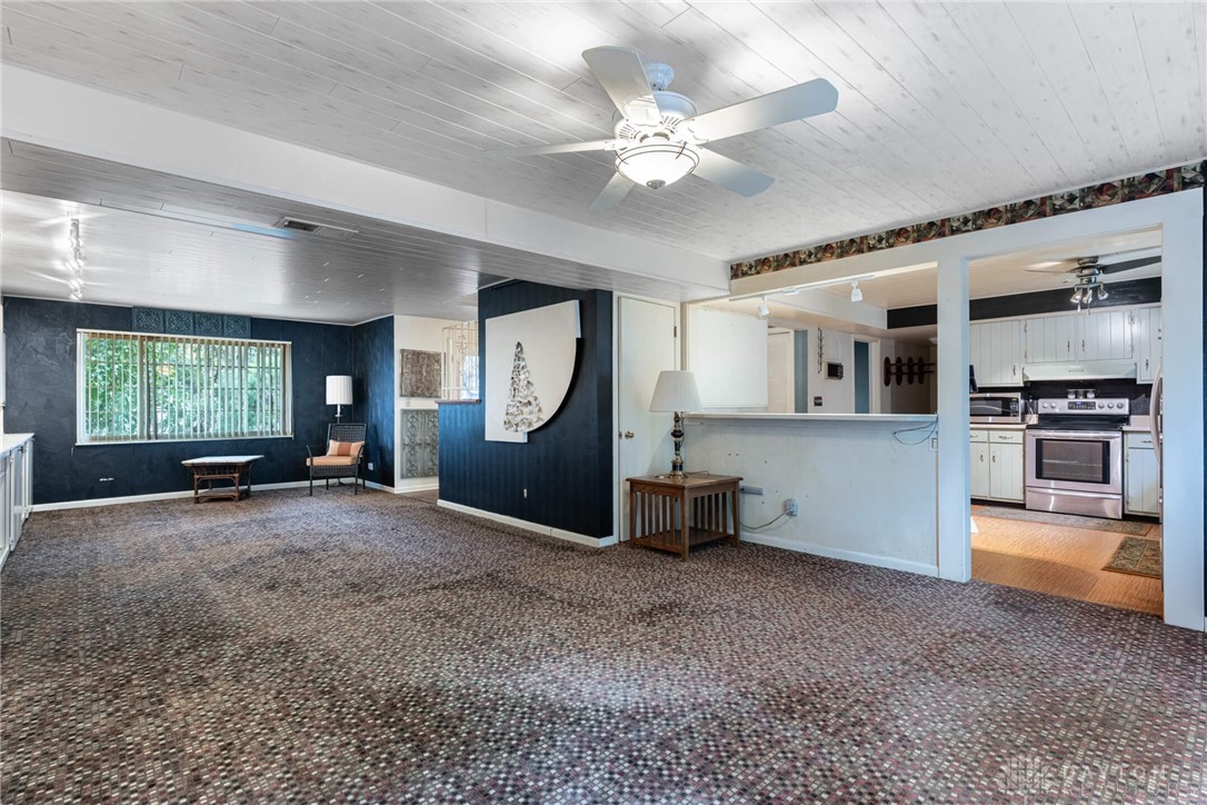 255 E Franklin Street