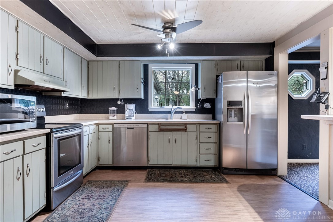 255 E Franklin Street