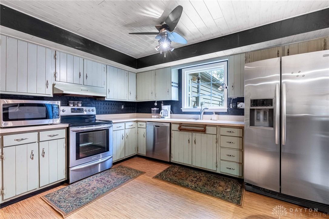 255 E Franklin Street