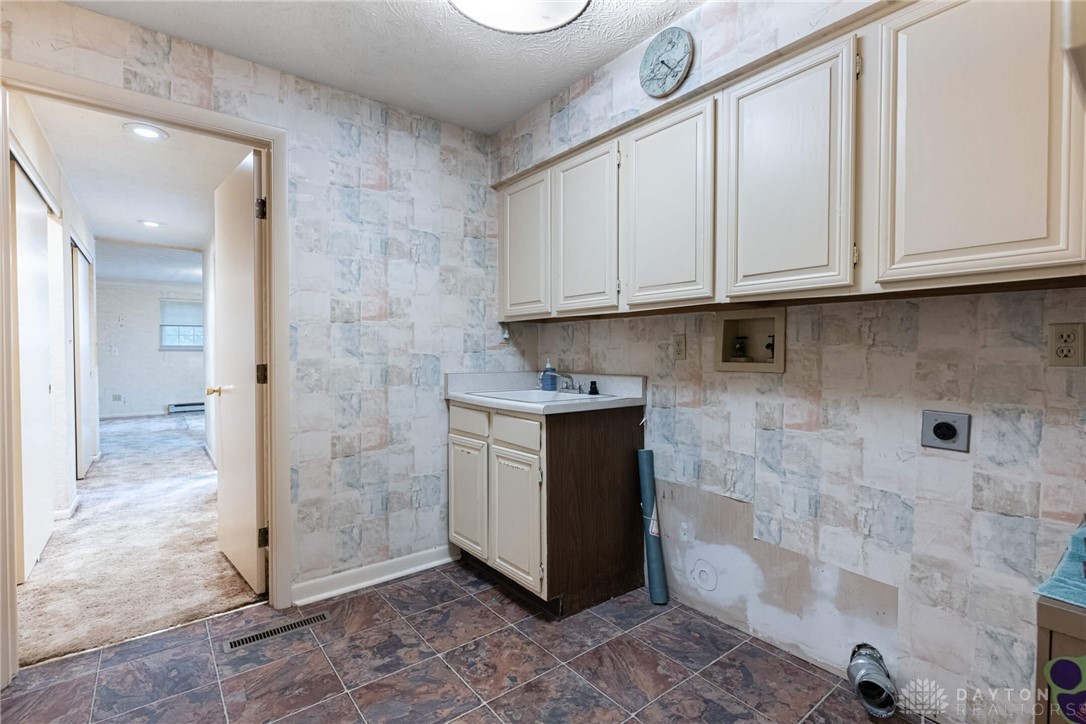 255 E Franklin Street