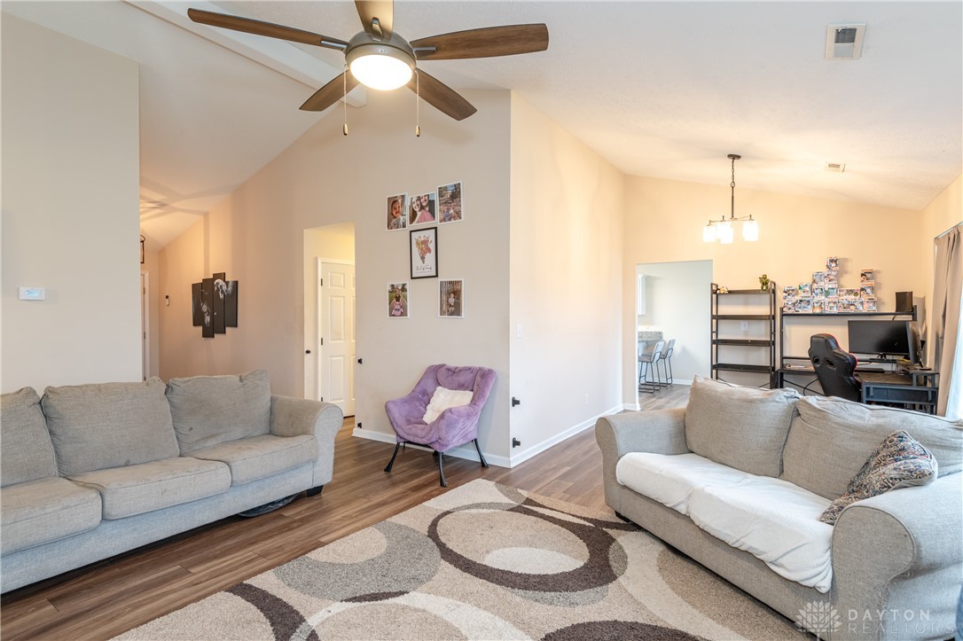 405 Hollywood Boulevard