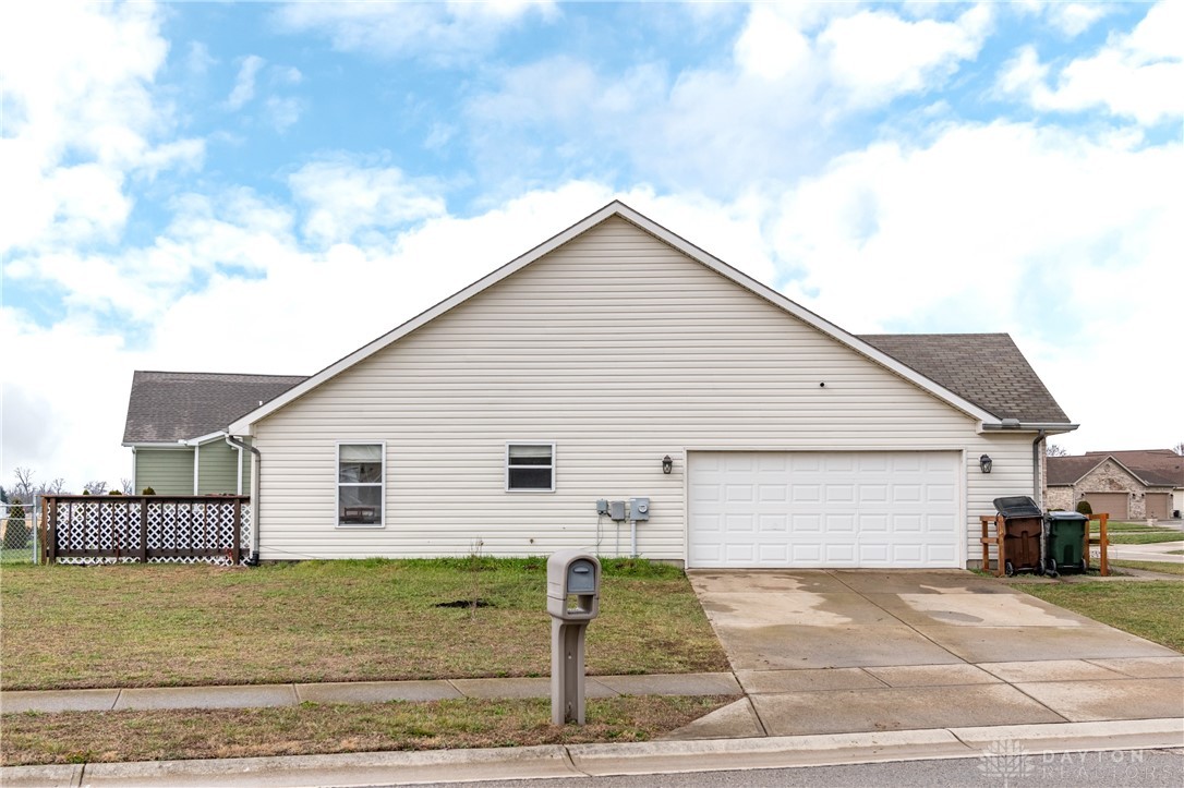 405 Hollywood Boulevard