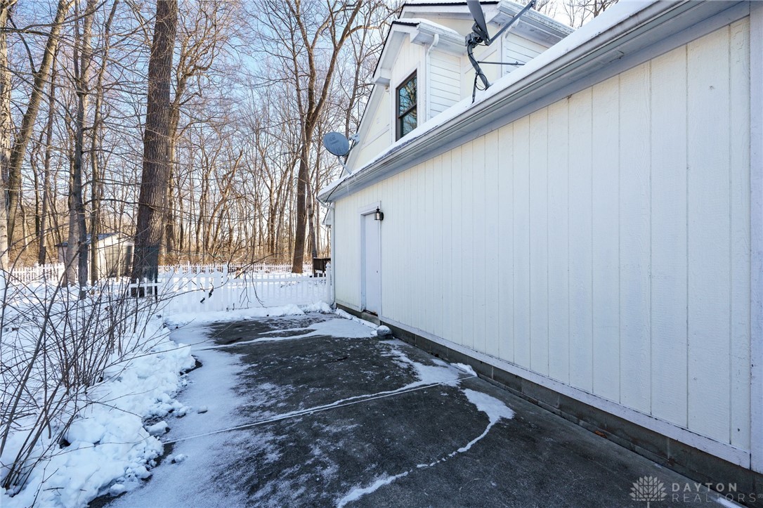 6422 Hollowview Trail