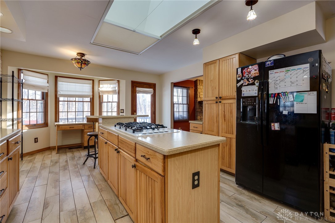 6422 Hollowview Trail