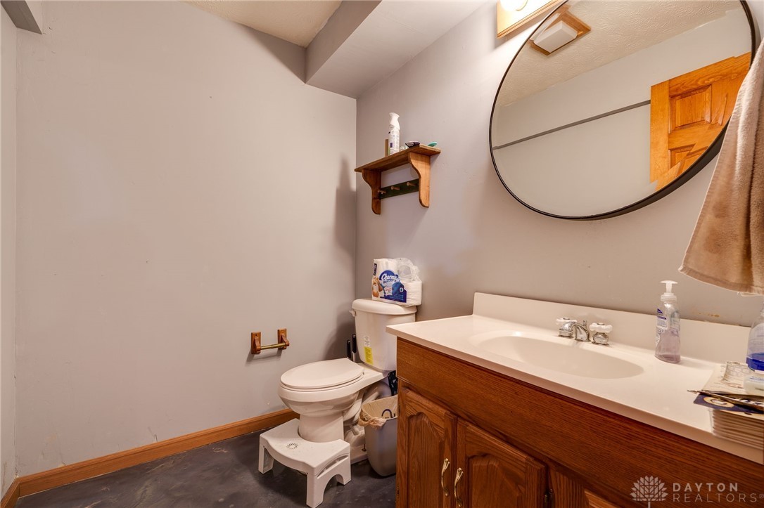 6422 Hollowview Trail