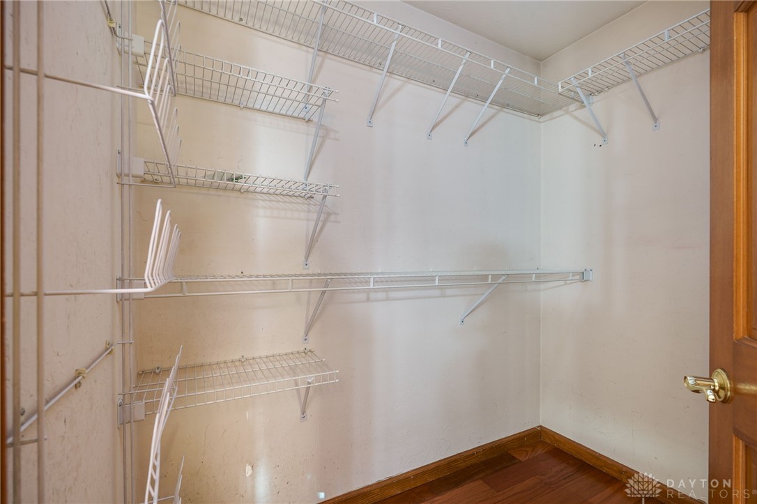 6422 Hollowview Trail