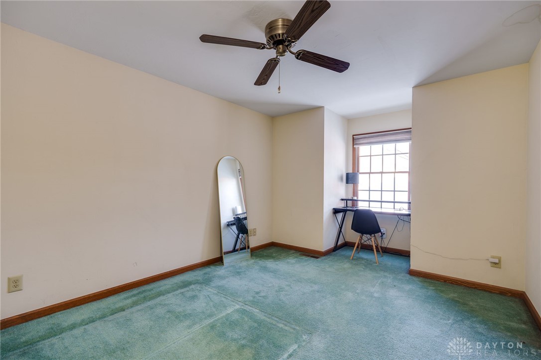 6422 Hollowview Trail