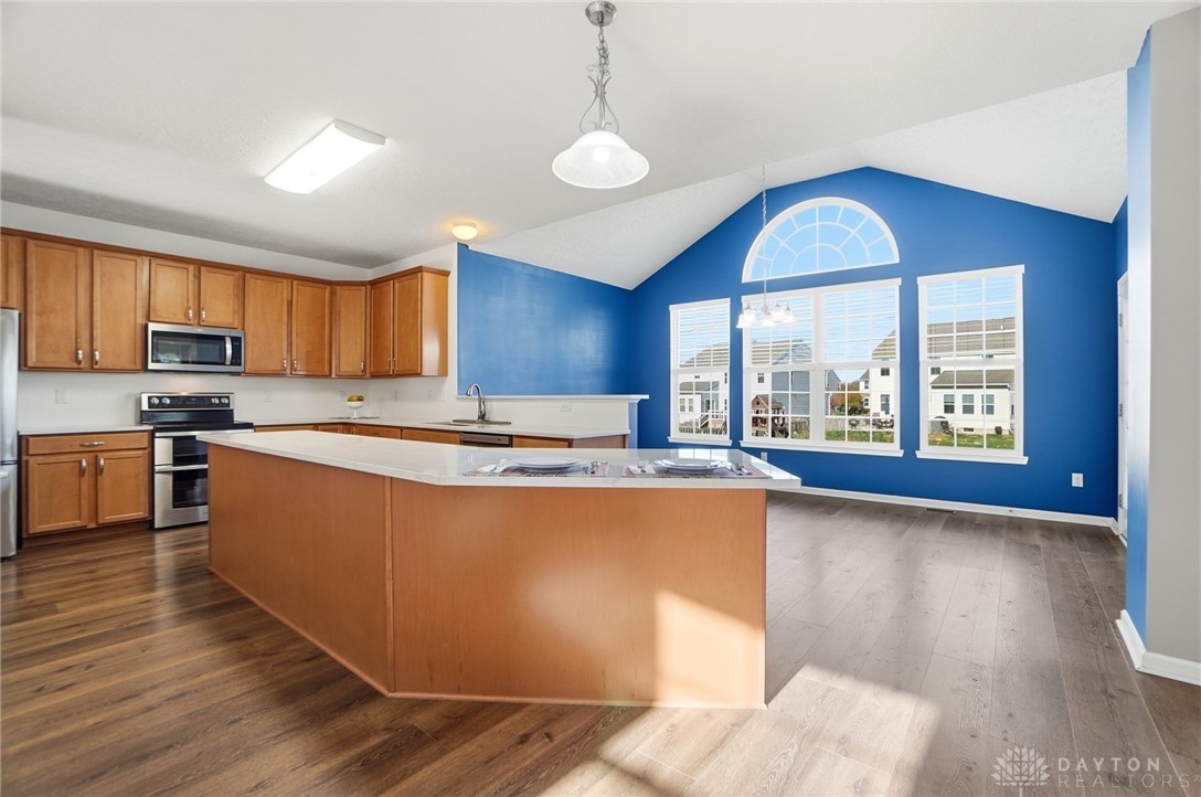 1922 Spring Ridge Drive